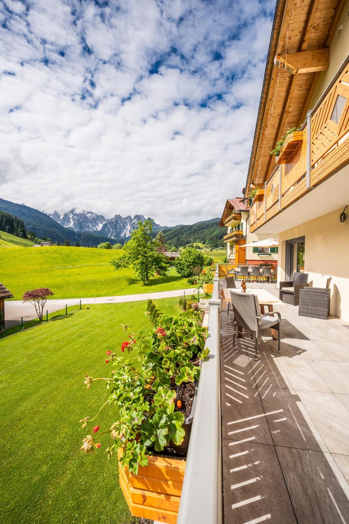Haus Friedrich Hotel Gosau Eksteriør billede