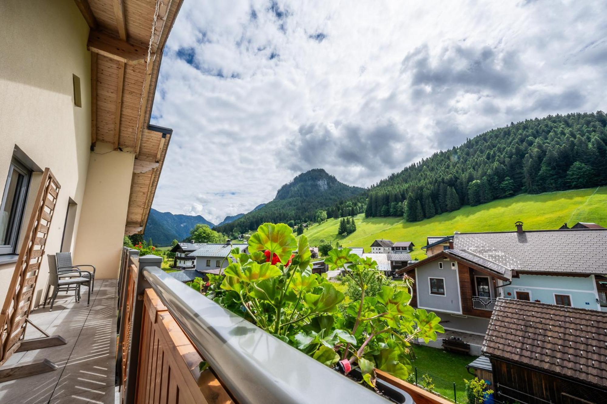 Haus Friedrich Hotel Gosau Eksteriør billede